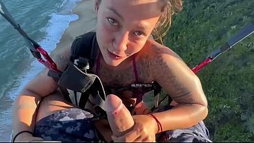 TRANSANDO NO PARAPENTE